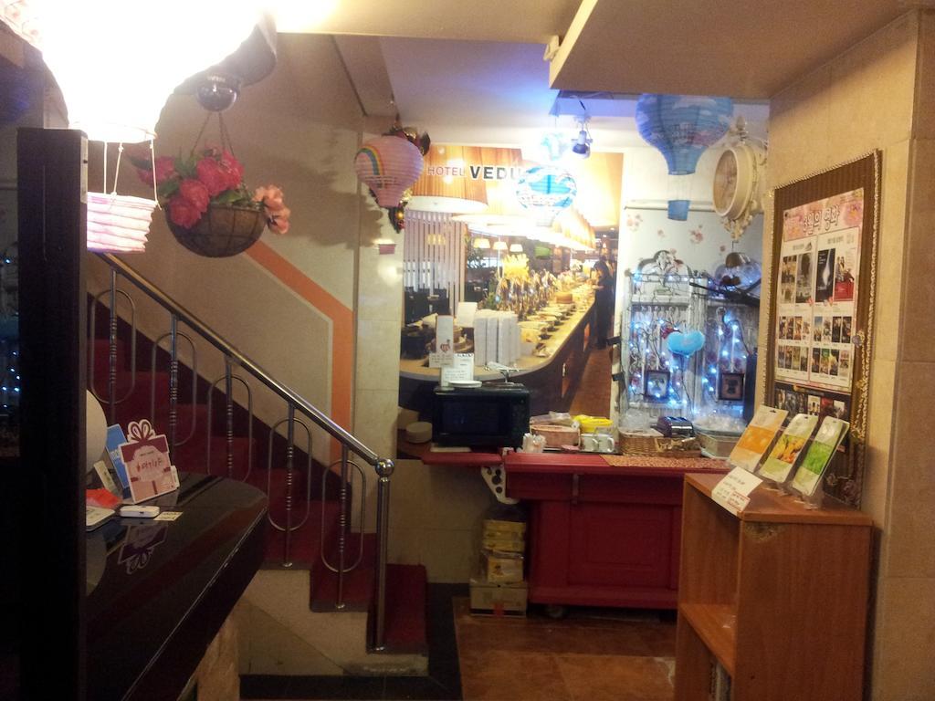 Vedu Hotel Herb Инчон Екстериор снимка