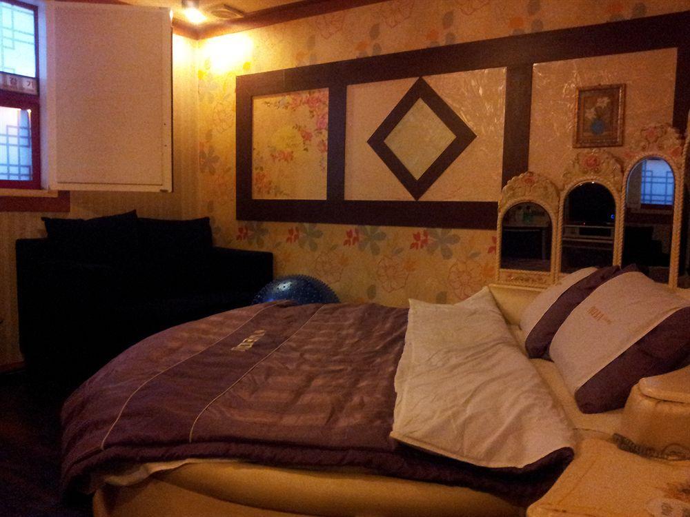 Vedu Hotel Herb Инчон Екстериор снимка
