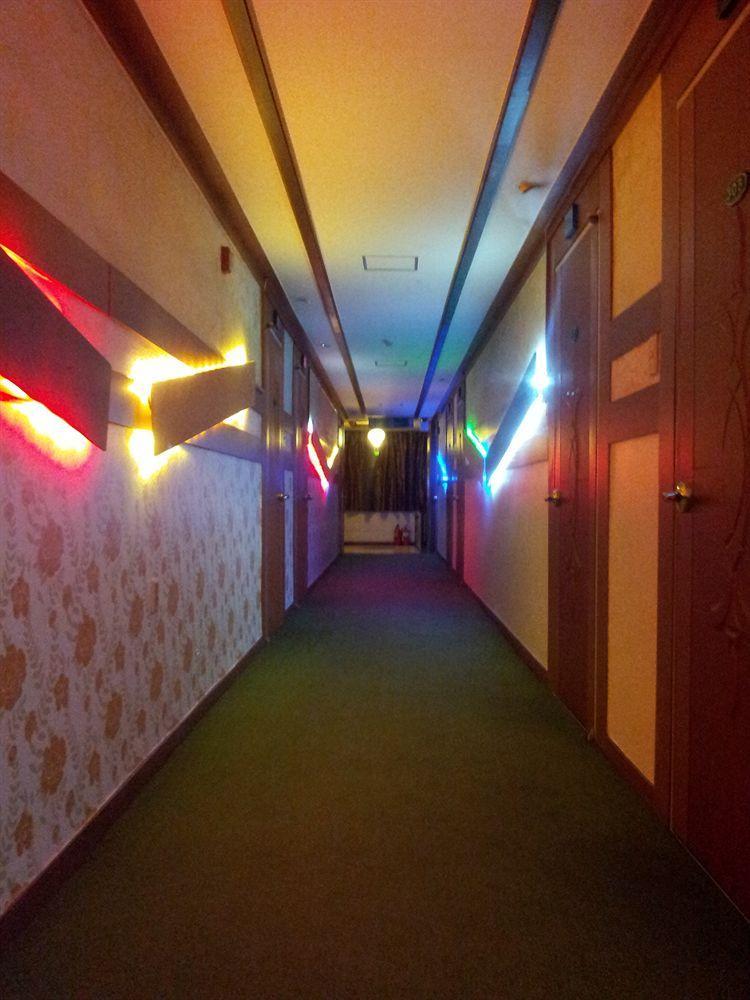 Vedu Hotel Herb Инчон Екстериор снимка