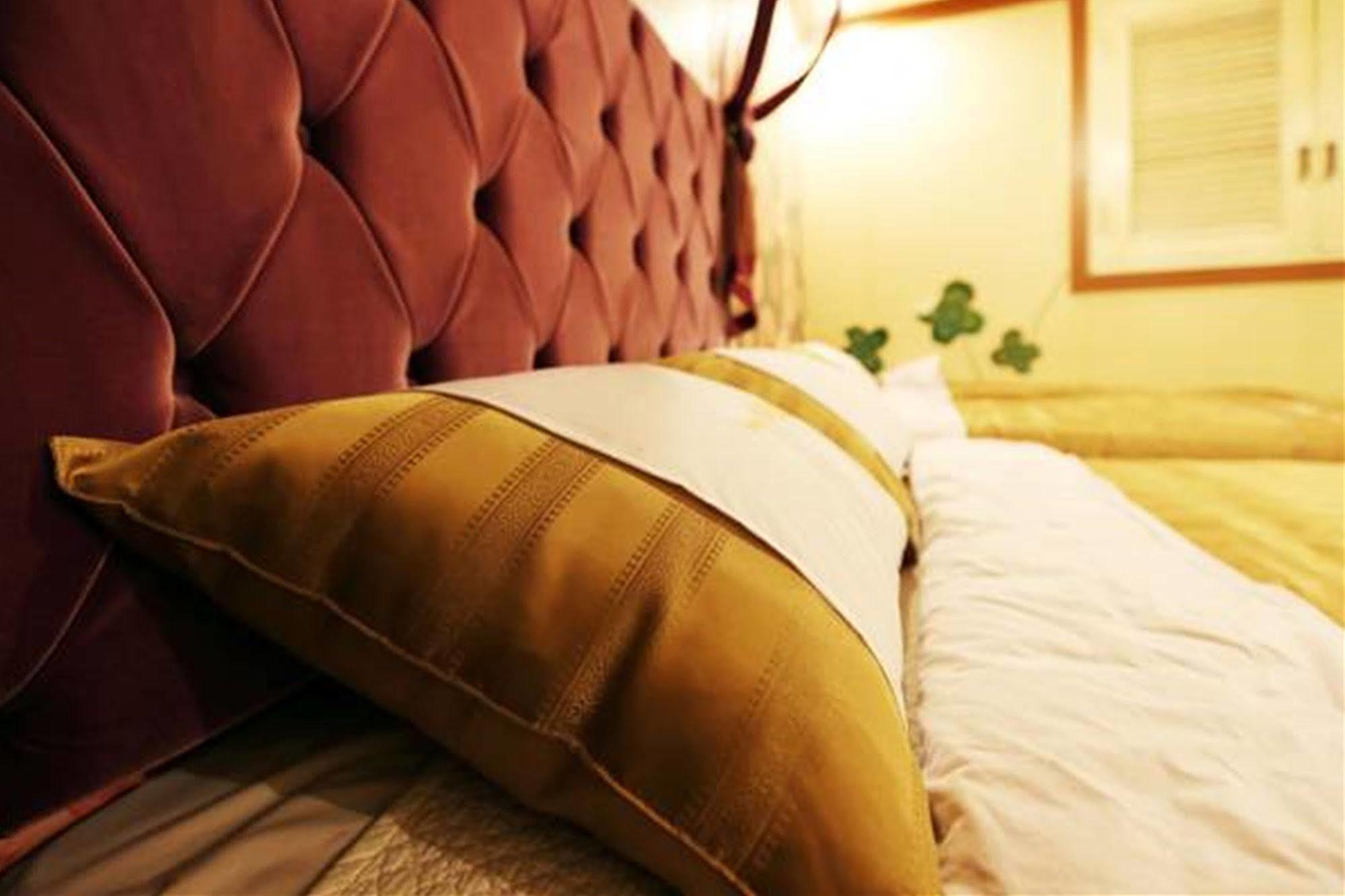 Vedu Hotel Herb Инчон Екстериор снимка