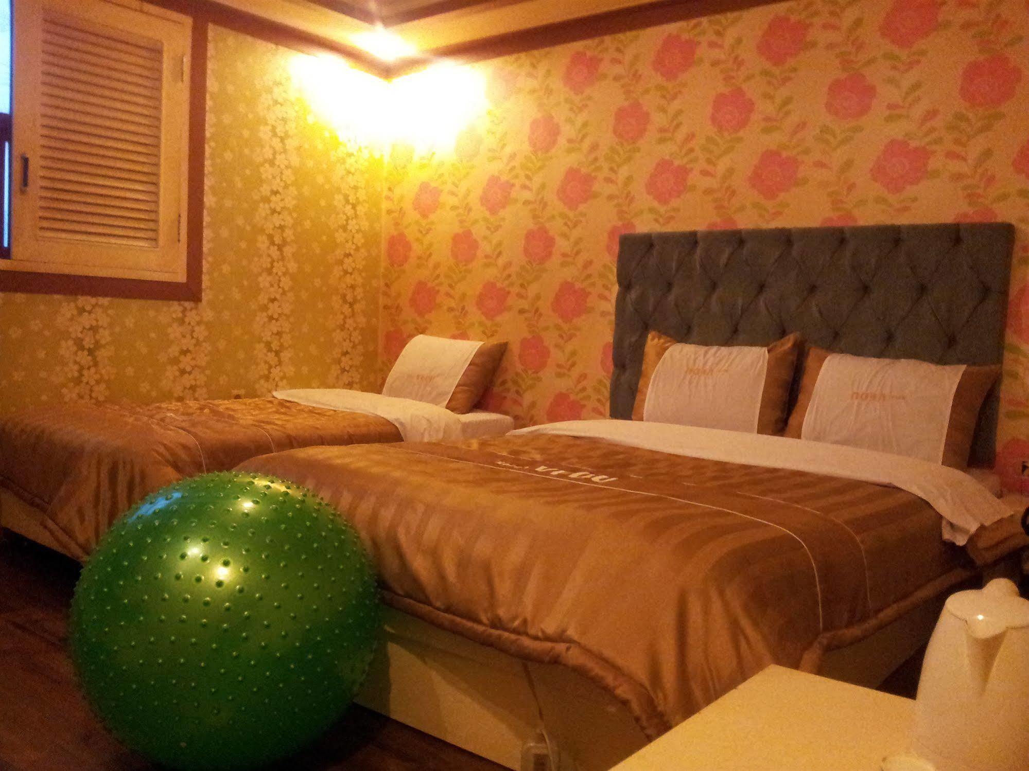 Vedu Hotel Herb Инчон Екстериор снимка